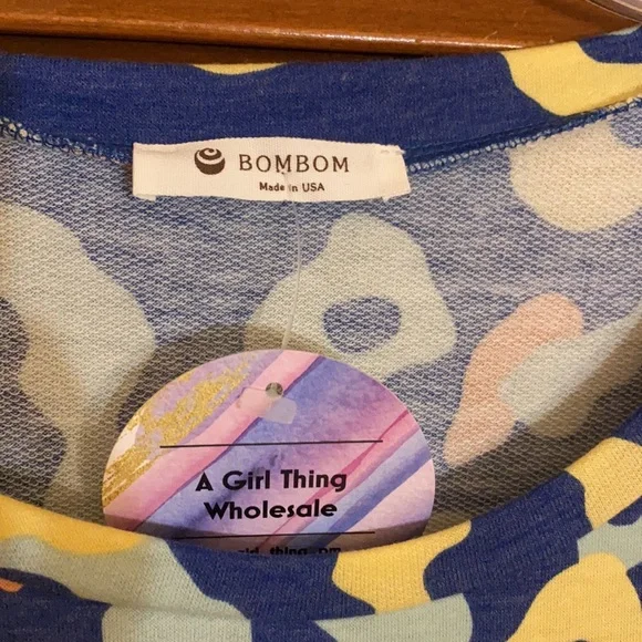 NEW Multicolor Top - Picture 2 of 4